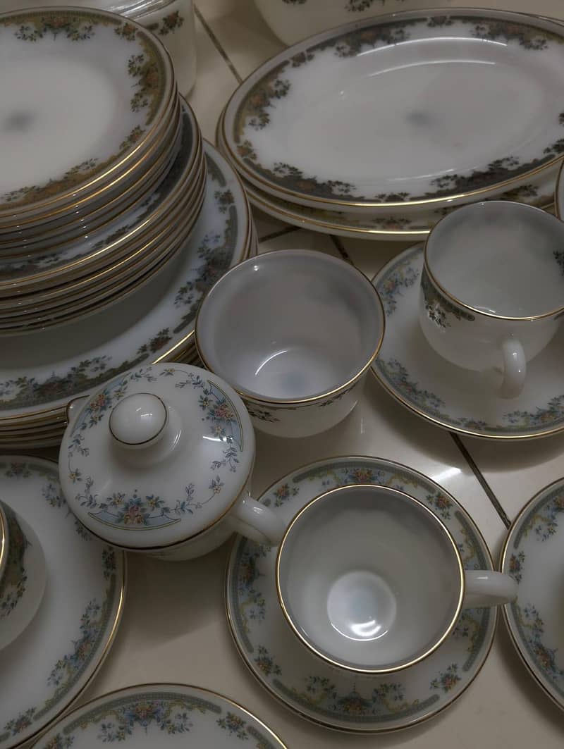 Dinner set 2