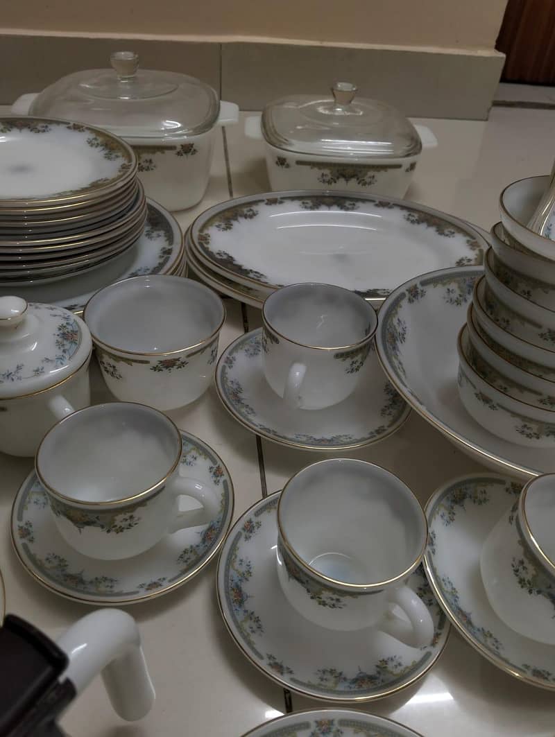 Dinner set 3