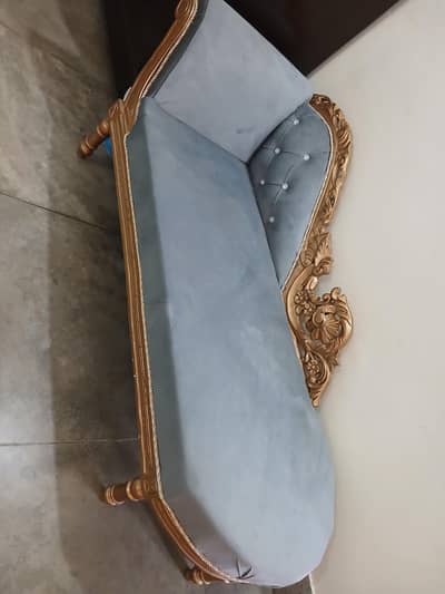 couch/dewan