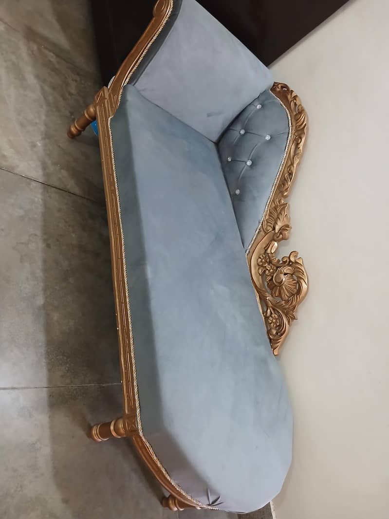 couch/dewan 0