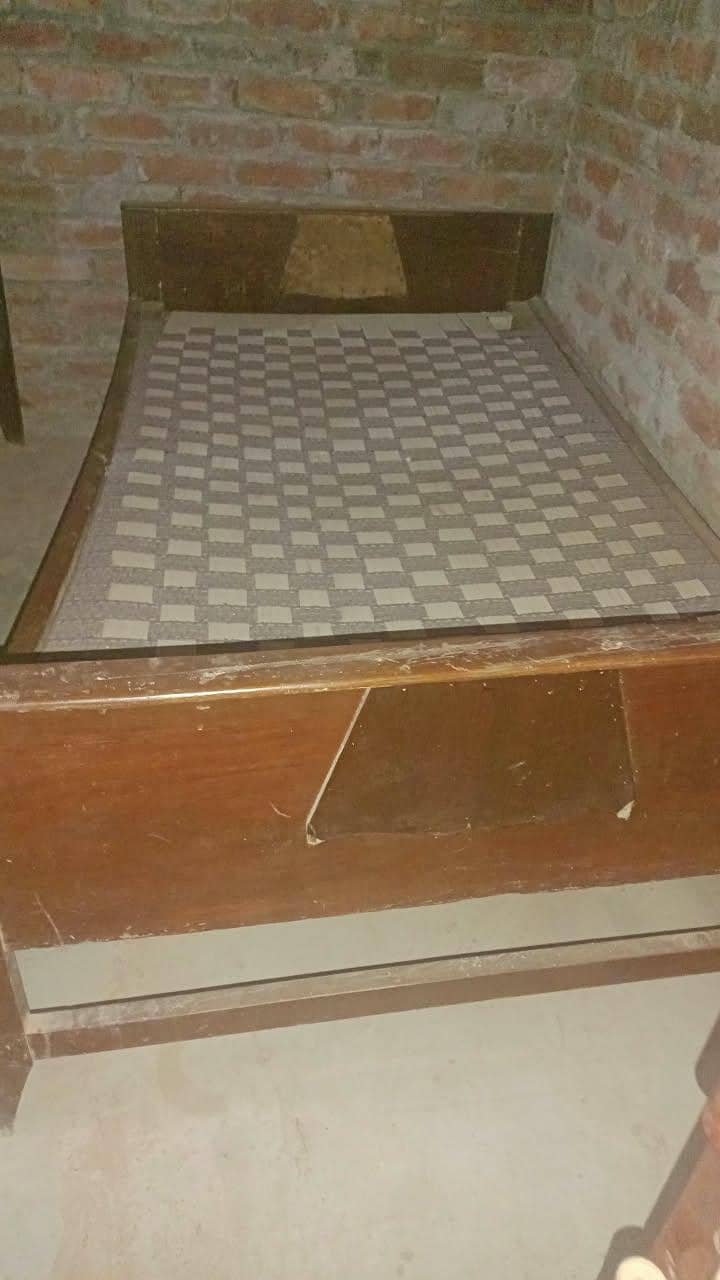 3 beds 4