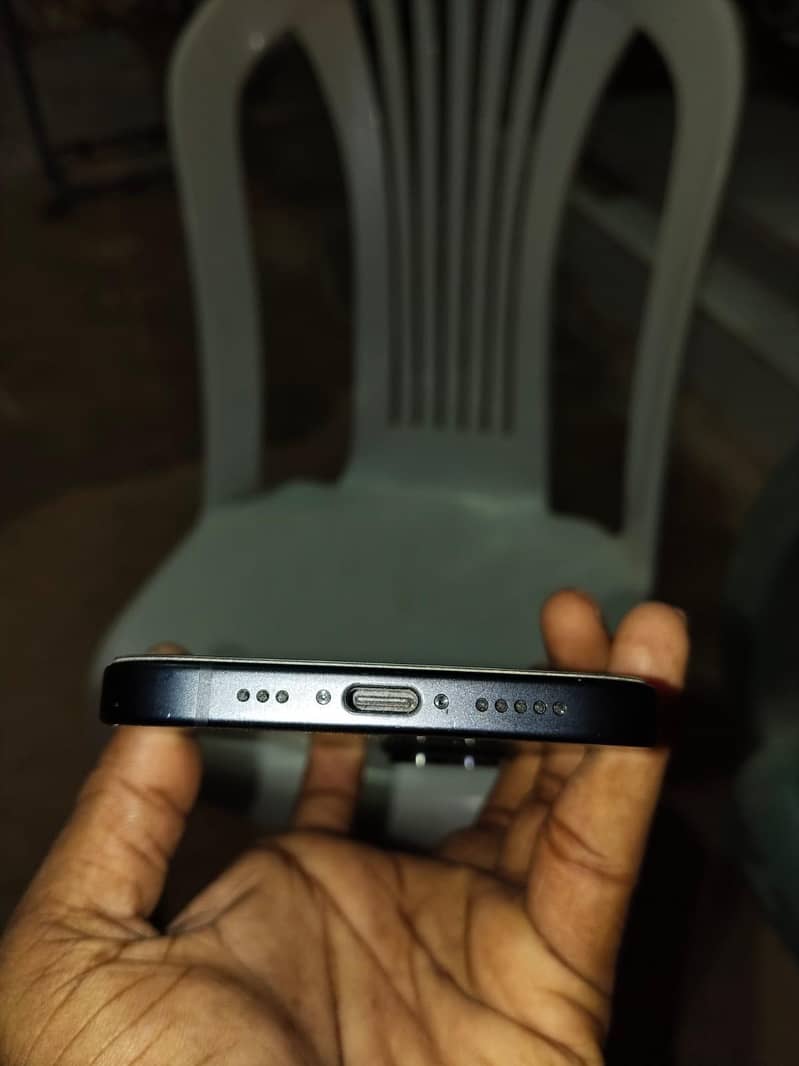 Apple iPhone 15 6