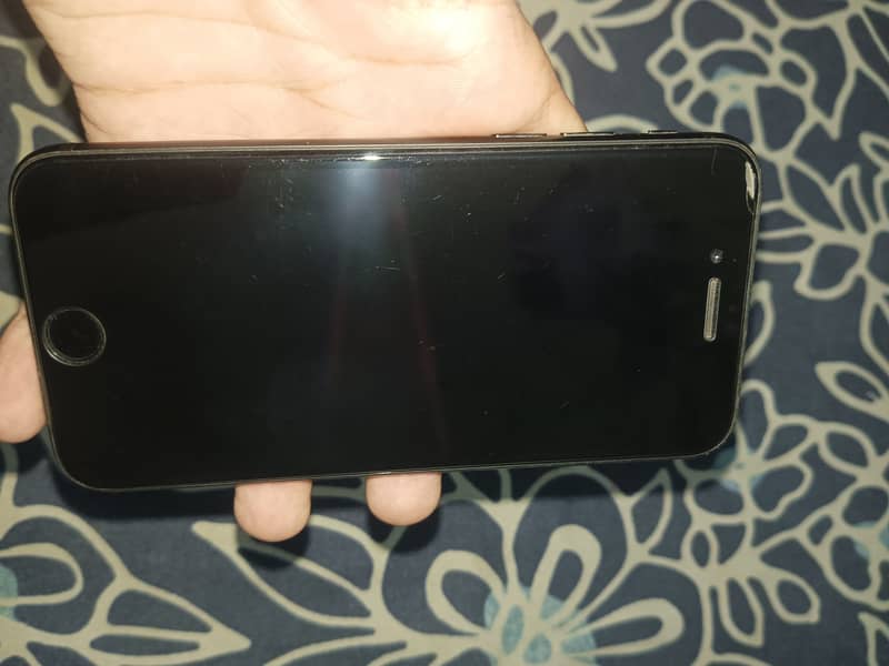 Apple iPhone SE 3