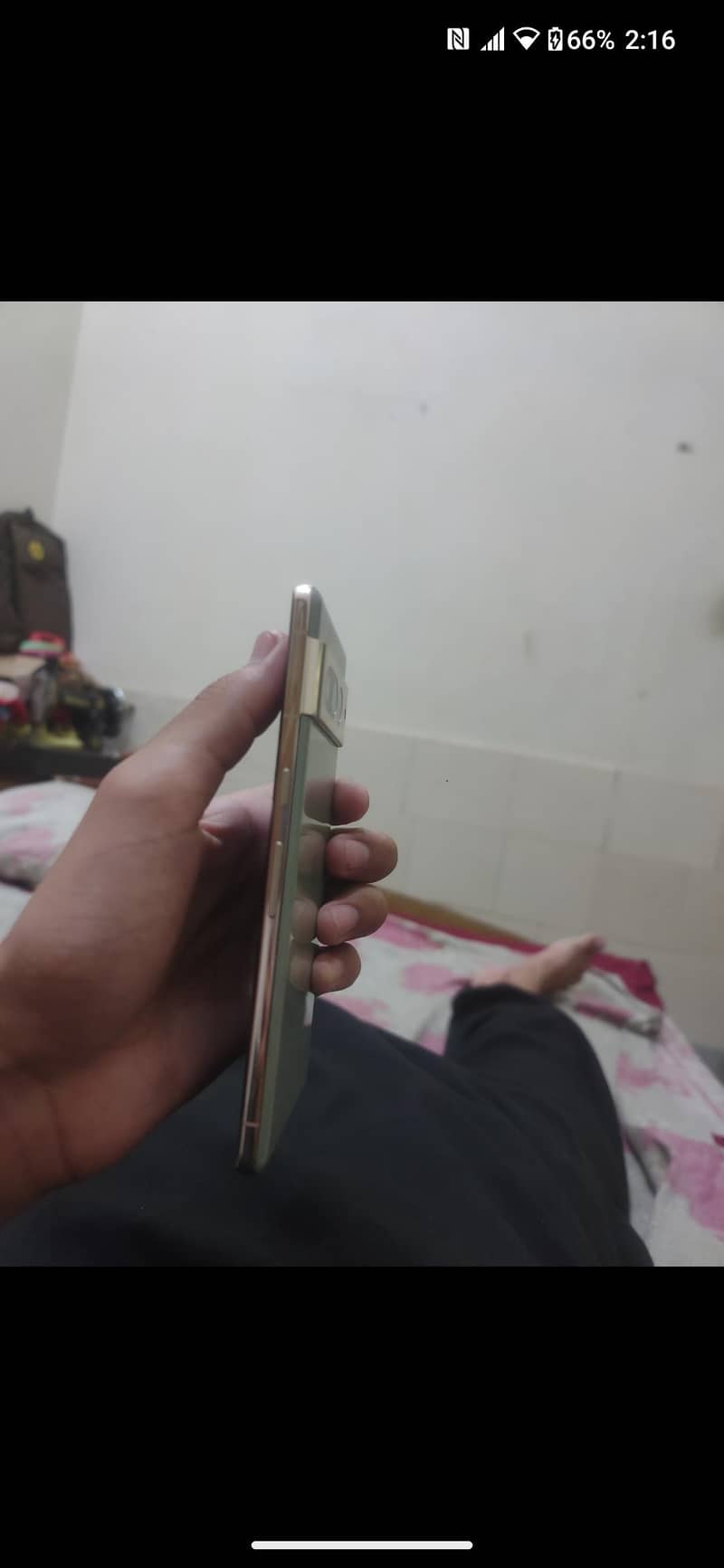 Google Pixel 7 Pro    read caption 1