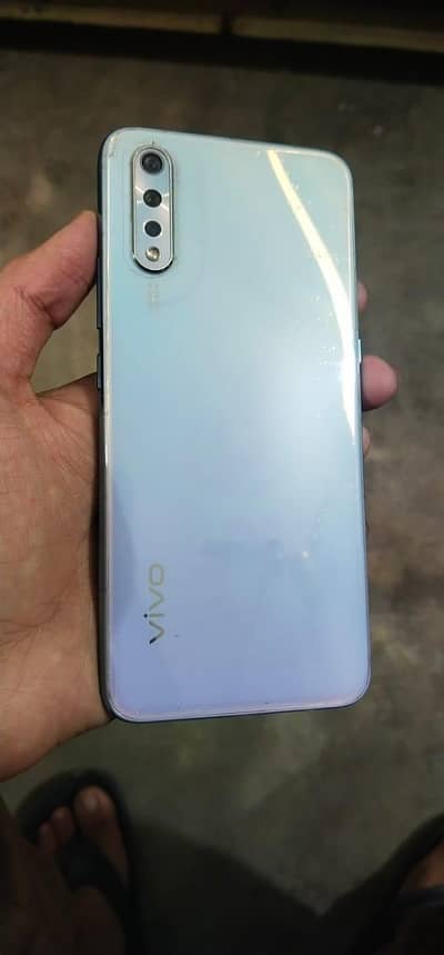 Vivo S1
