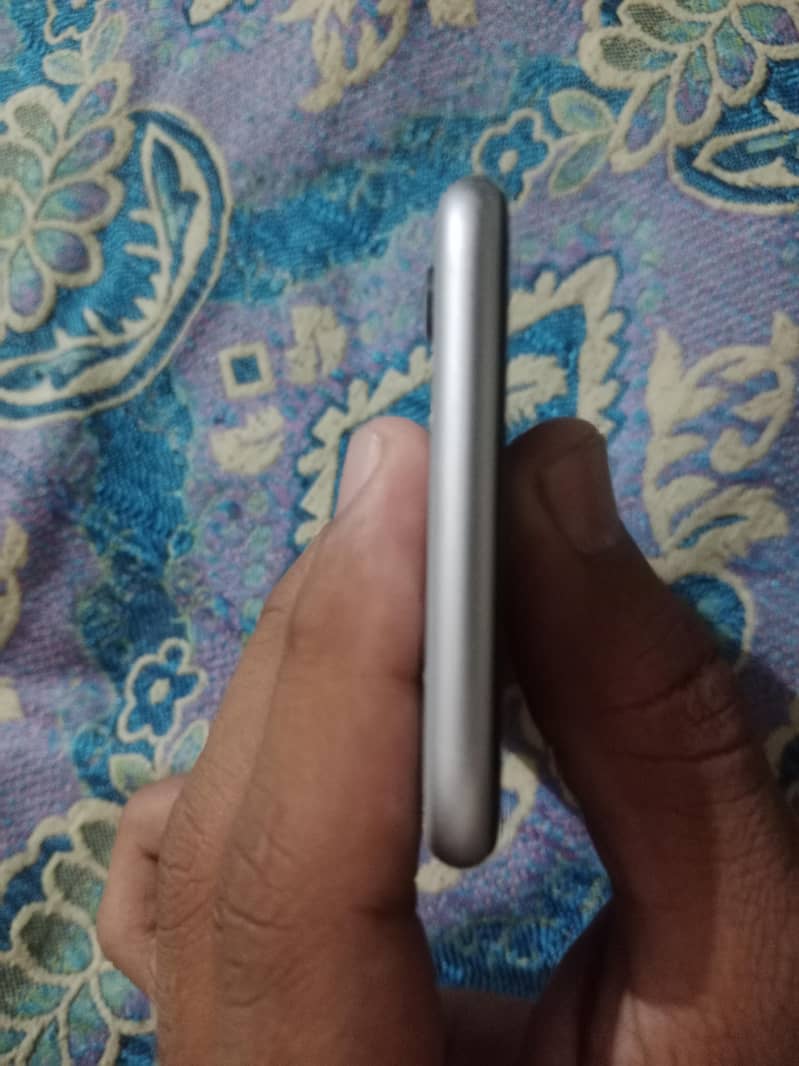 Apple iPhone 6 2