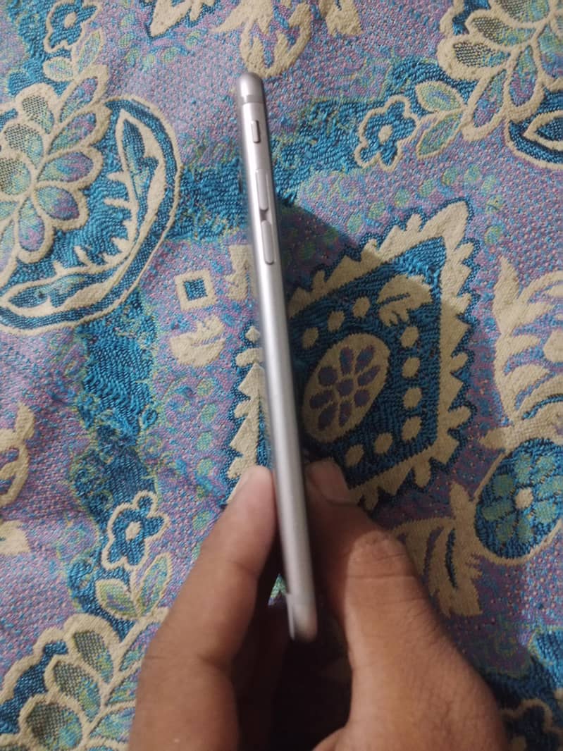 Apple iPhone 6 3