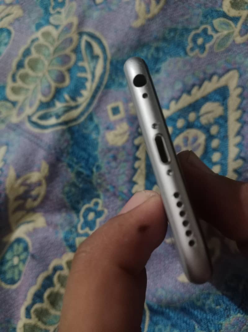 Apple iPhone 6 4