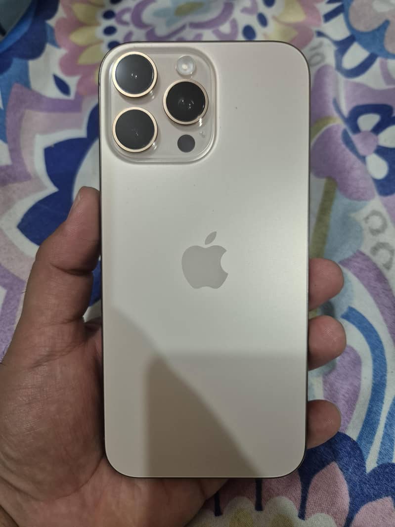 Apple iPhone 16 Pro Max 0