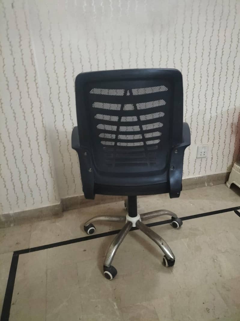 study/office table  adjustable chair 3