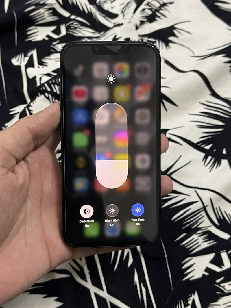Apple iPhone 14 4