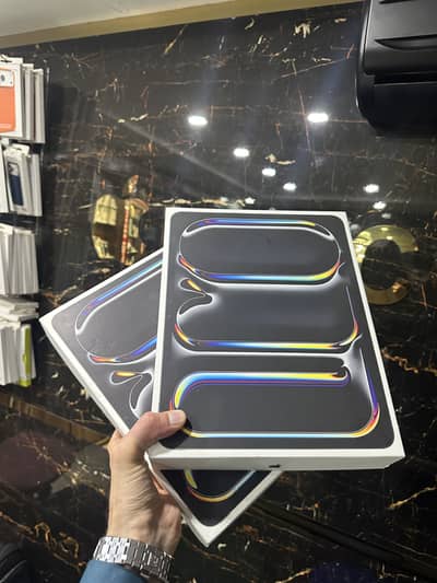 ipad pro M5 13 inch 256gb boxpack non active