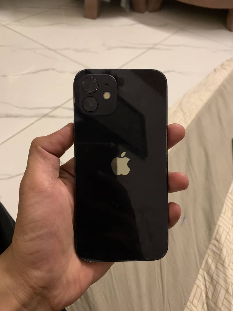 Apple iPhone 12 3