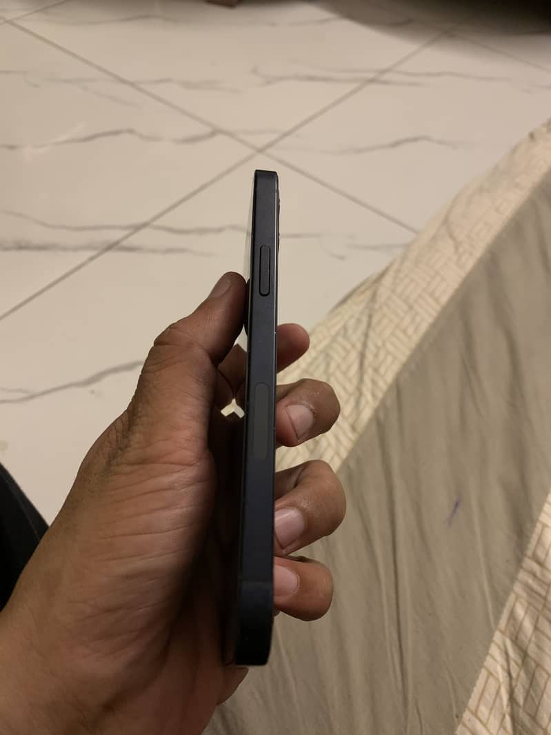 Apple iPhone 12 5