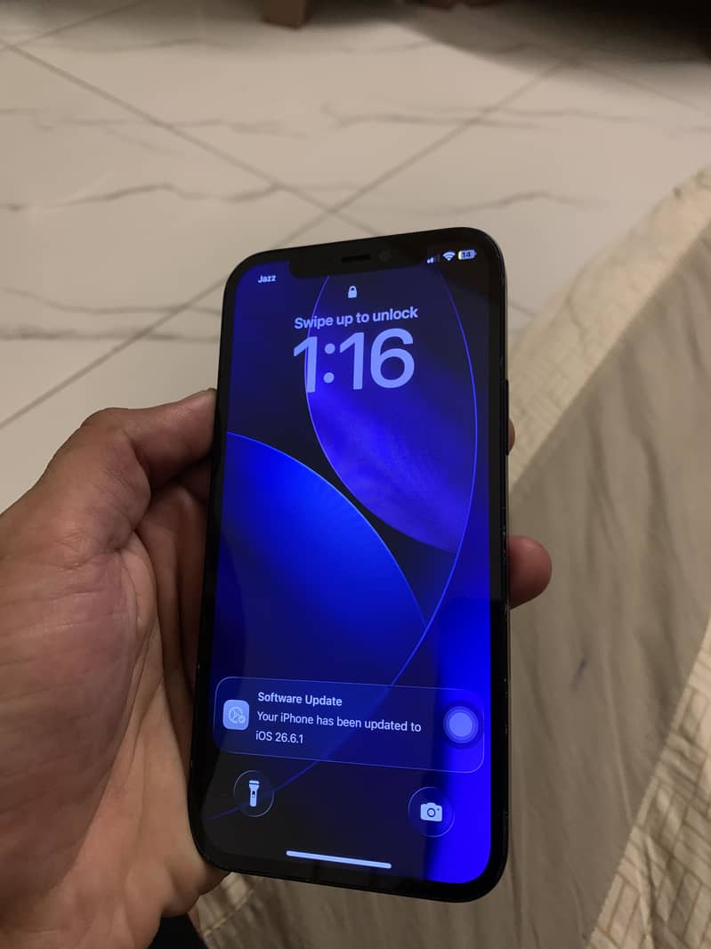 Apple iPhone 12 7