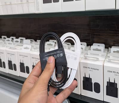 ALL ORIGINAL CHARGER available in whole sale price