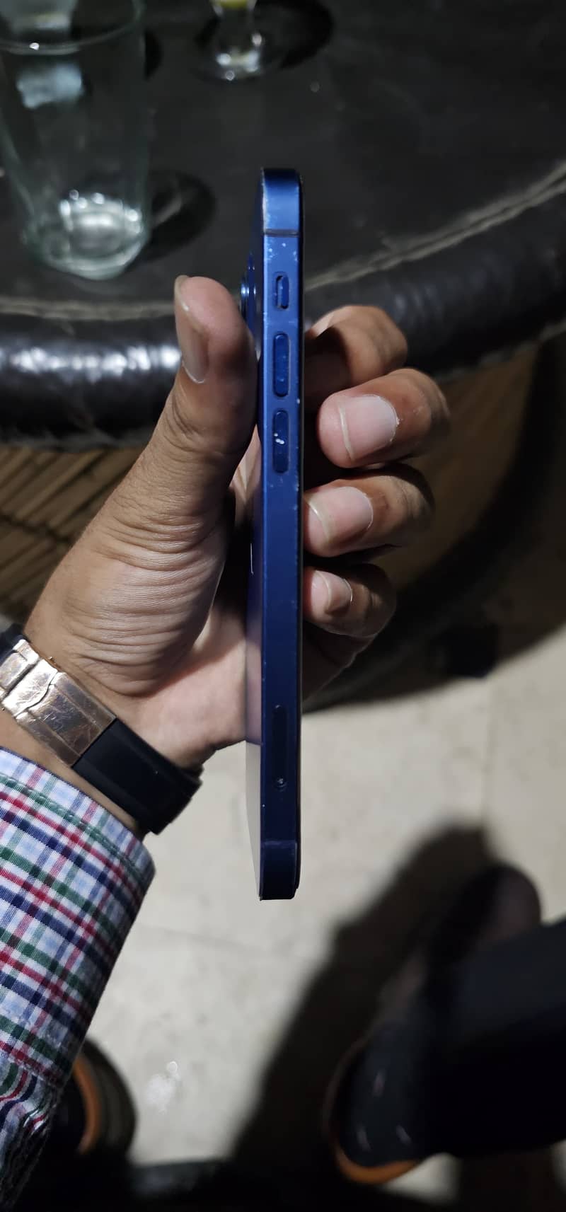 Apple iPhone 12 4