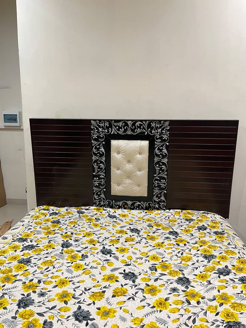 Complete Bed Set with Side Tables & Dressing 2