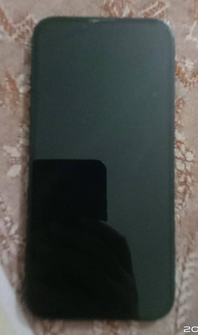 Apple iPhone 13 2