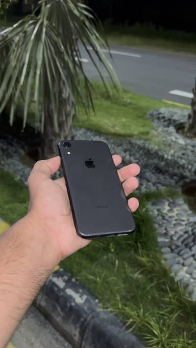 Apple iPhone XR