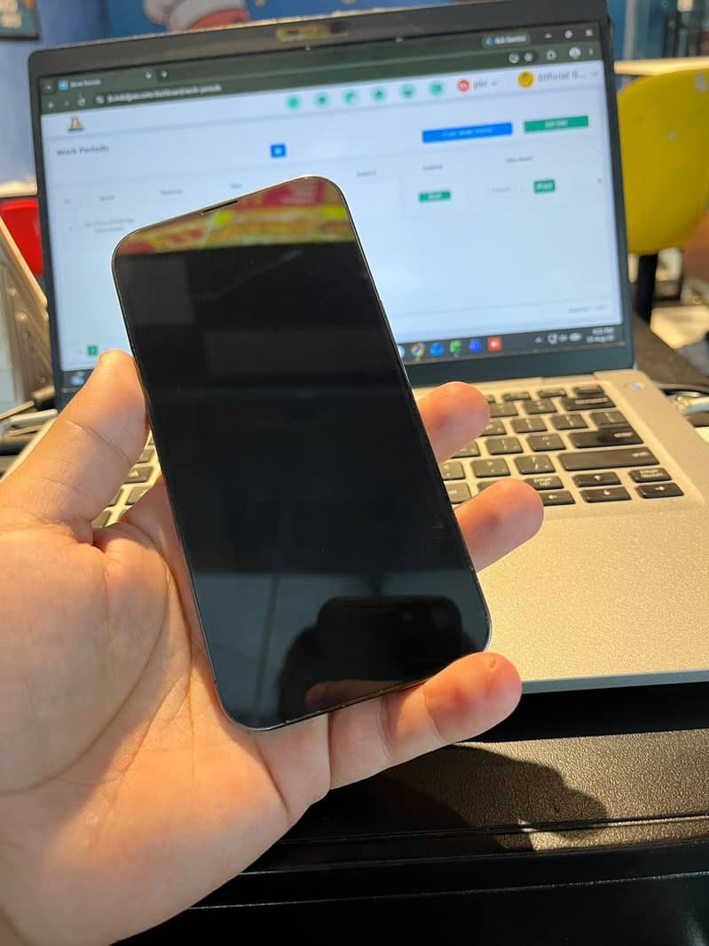 Apple iPhone 13 Pro 4