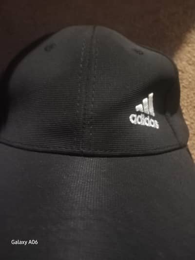 yeh cap achi quality ki hai isliye itni mahangi hai