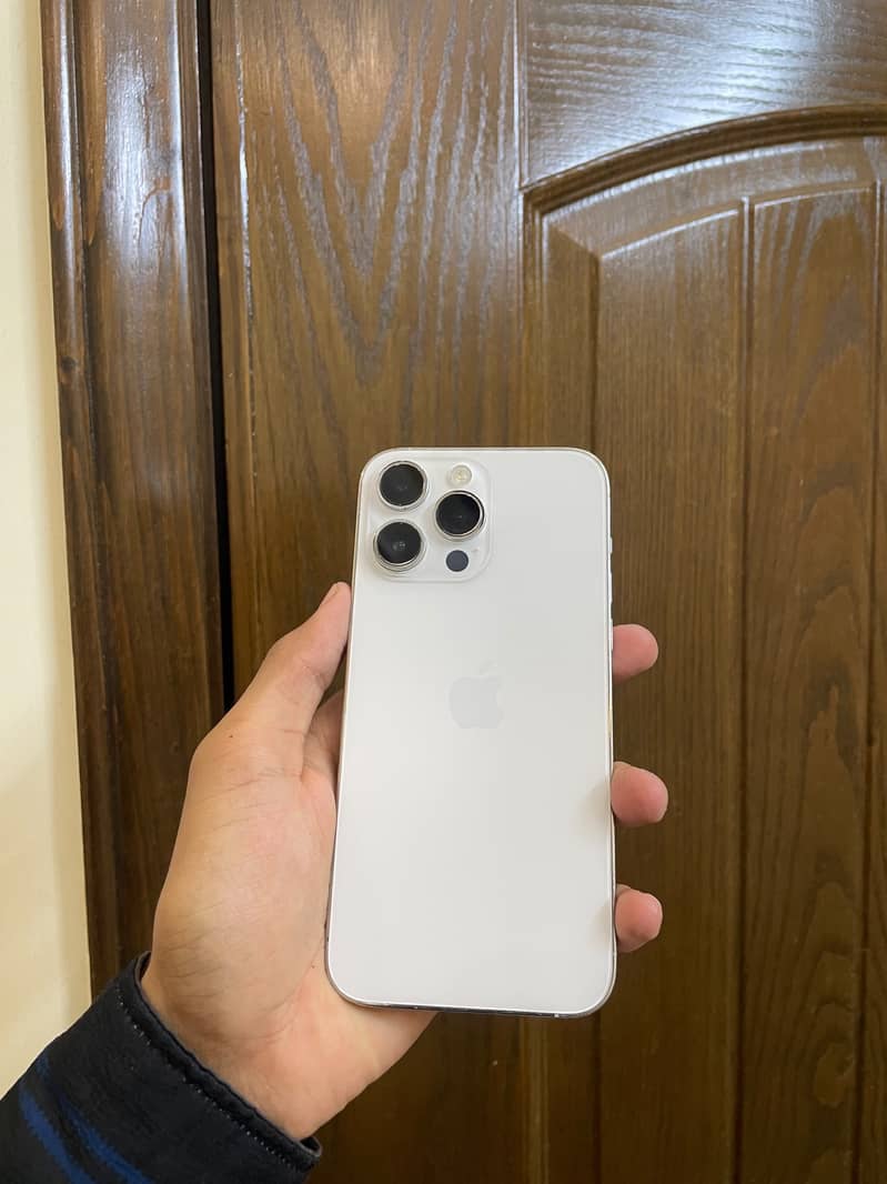 iPhone 14 Pro Max 0