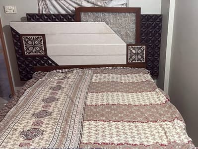 Bedroom furniture set in a good condition
