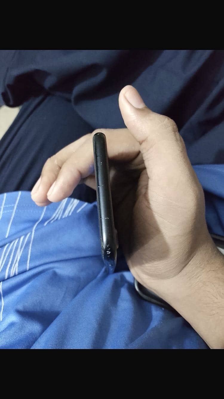 Apple iPhone 7 3