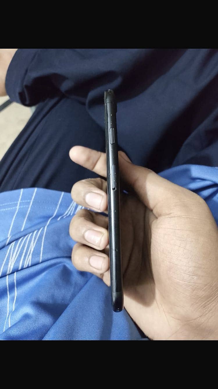 Apple iPhone 7 4