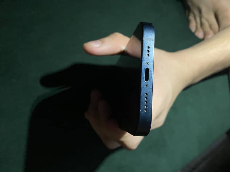 Apple iPhone 14 3