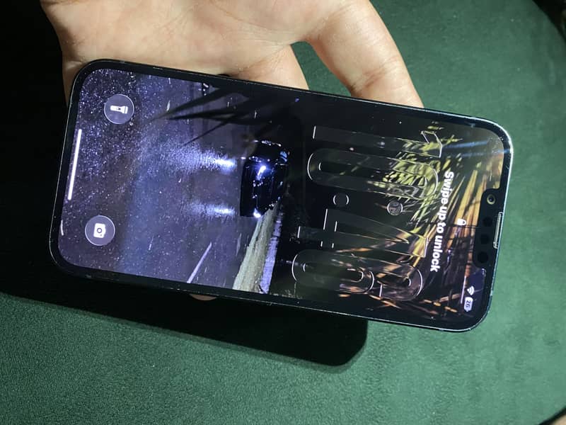 Apple iPhone 14 4