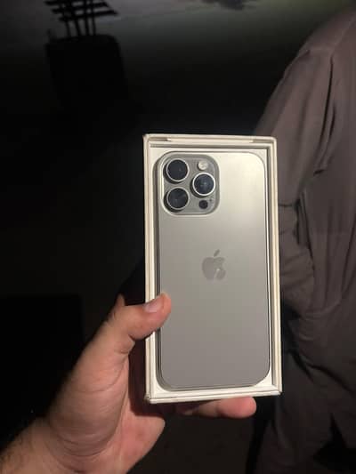 Apple iPhone 16 Pro Max