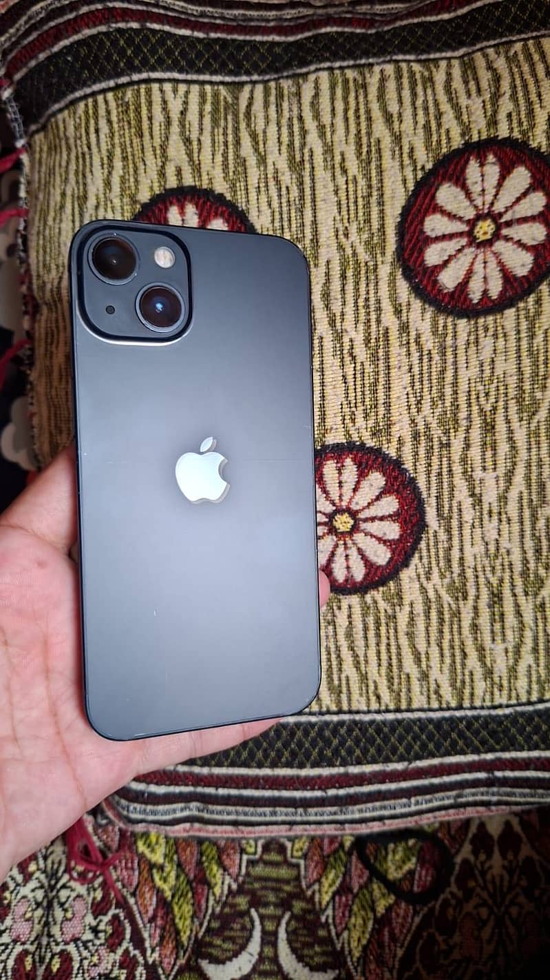 Apple iPhone 13 1