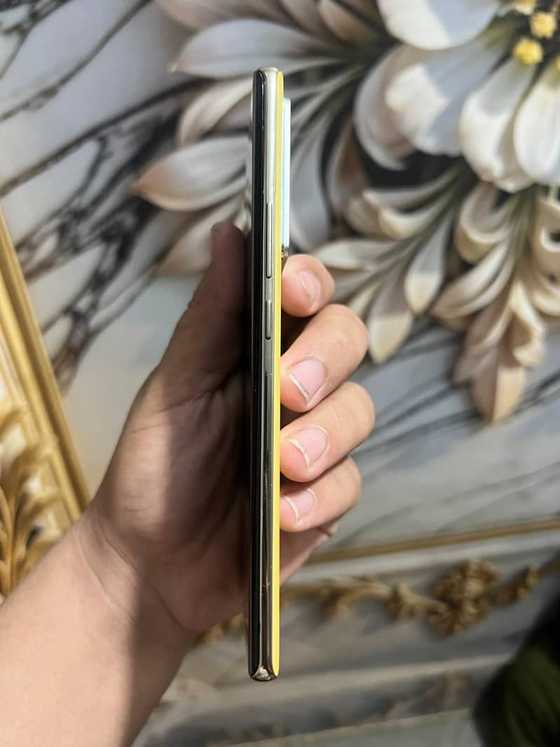 Infinix Note 40 Pro 4