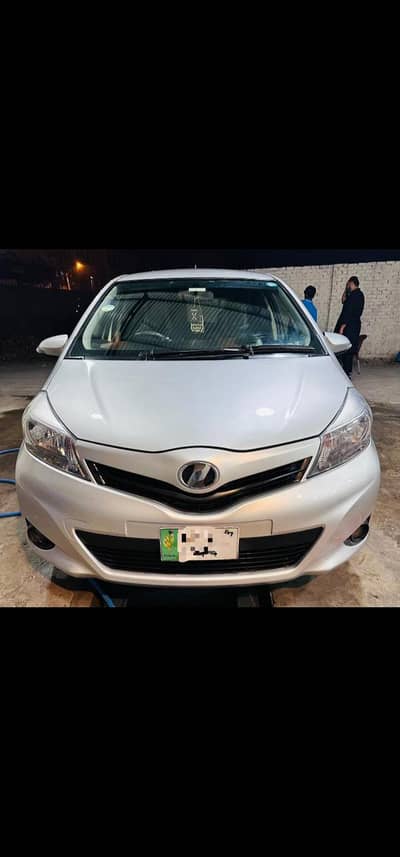 Toyota Vitz 2013