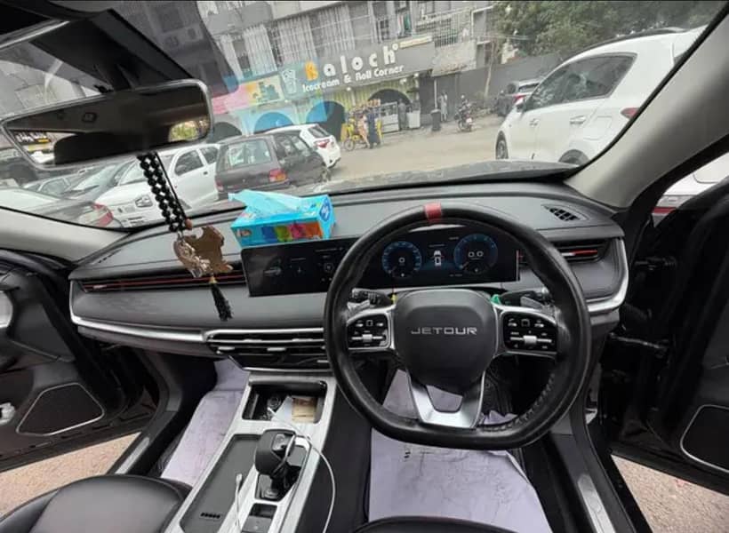 JETOUR X70 PLUS 8
