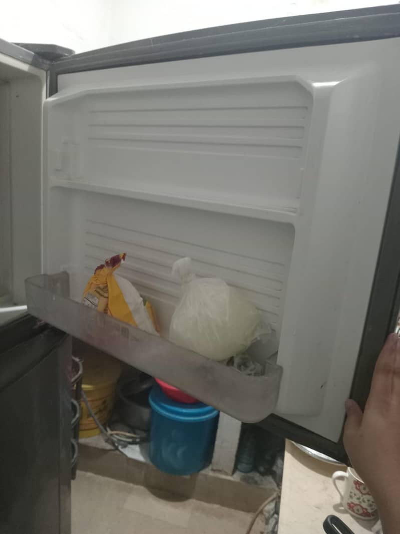 Dawlance Refrigerator 3