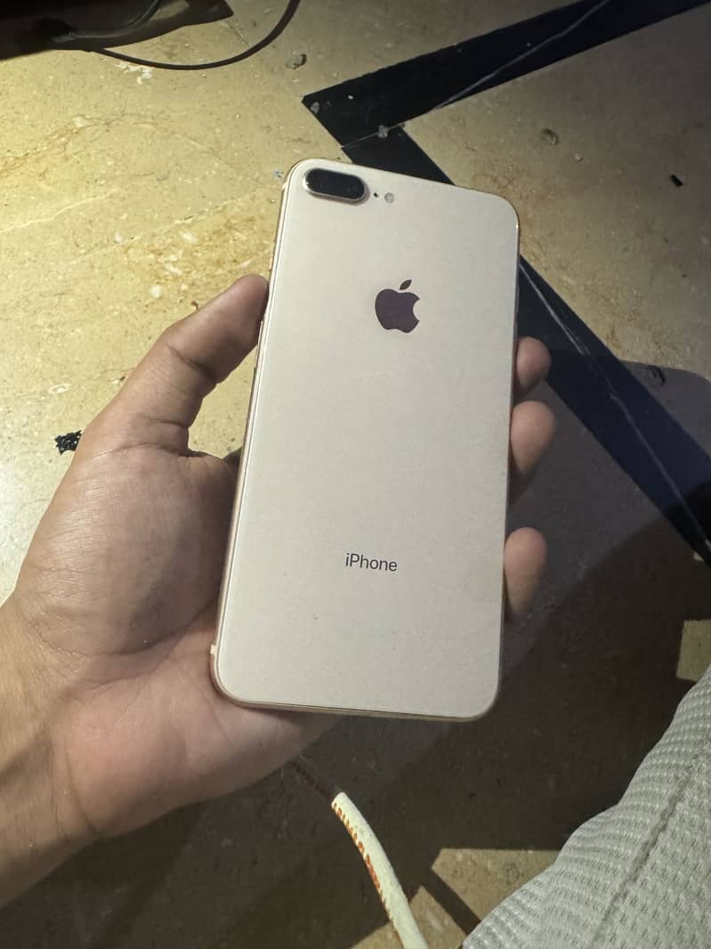 Apple iPhone 8 Plus 2