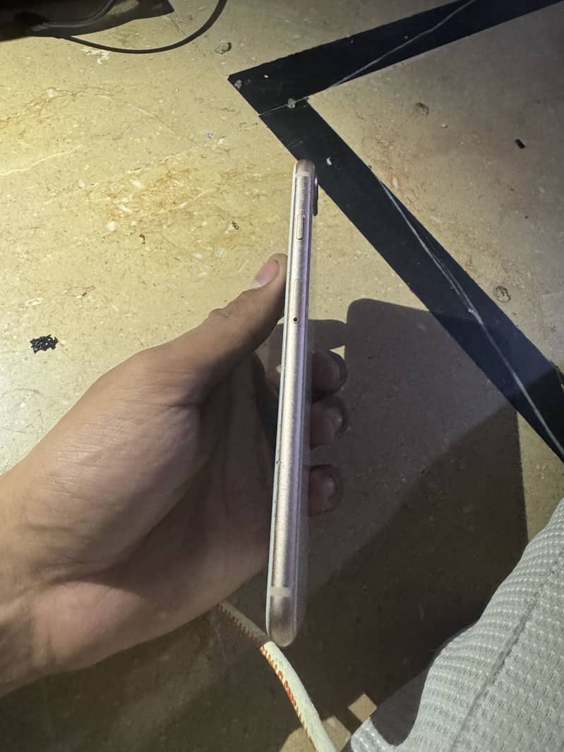 Apple iPhone 8 Plus 5