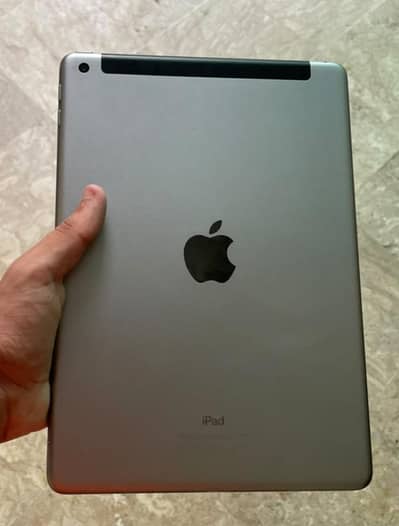 iPad 5th Generation Excellent Condition for Sale