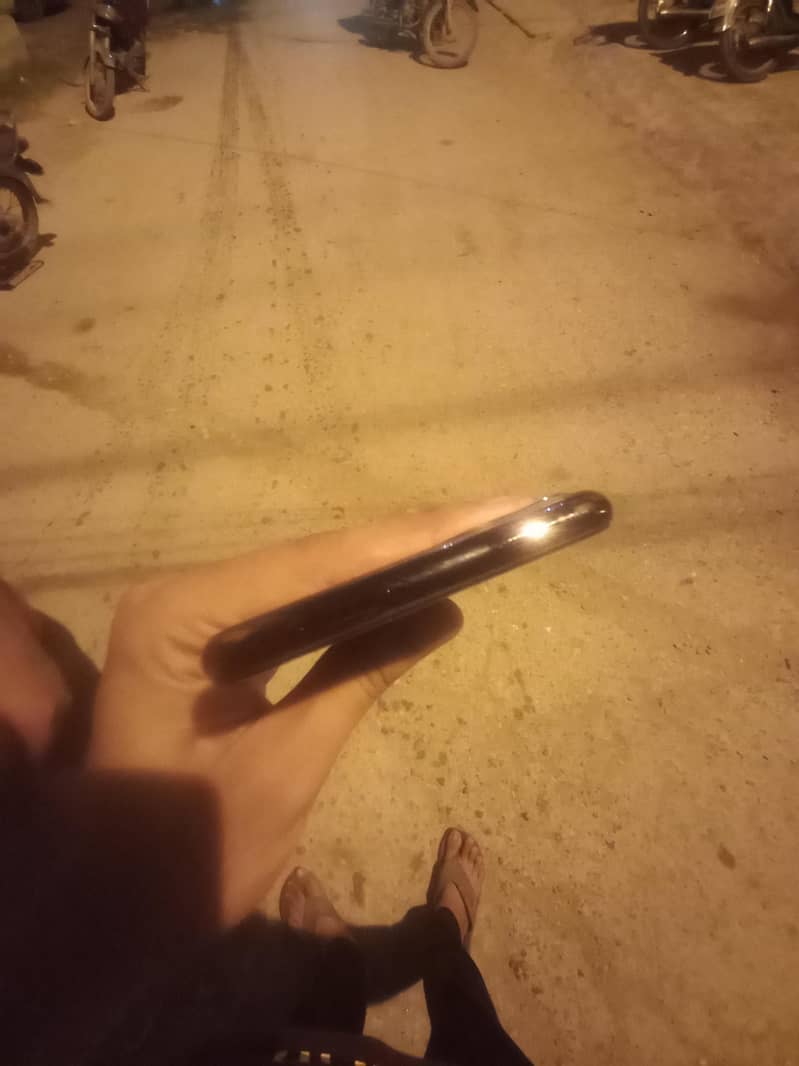 Apple iPhone 11 Pro Max 5
