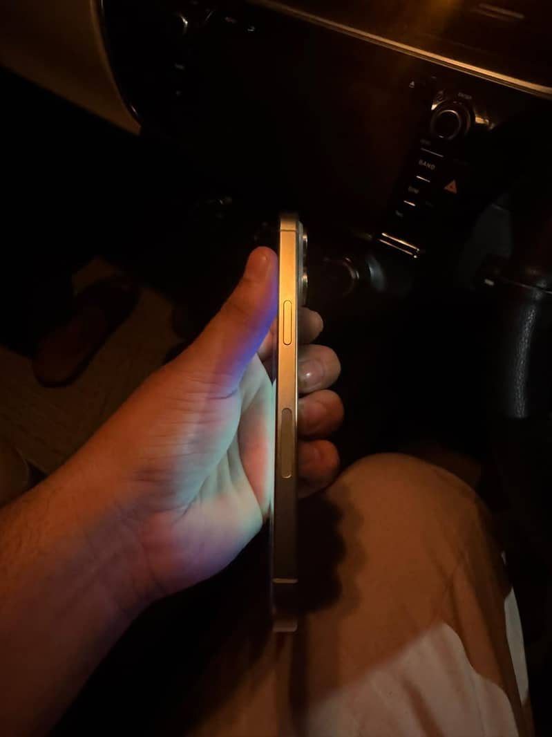 Apple iPhone 15 Pro Max 1