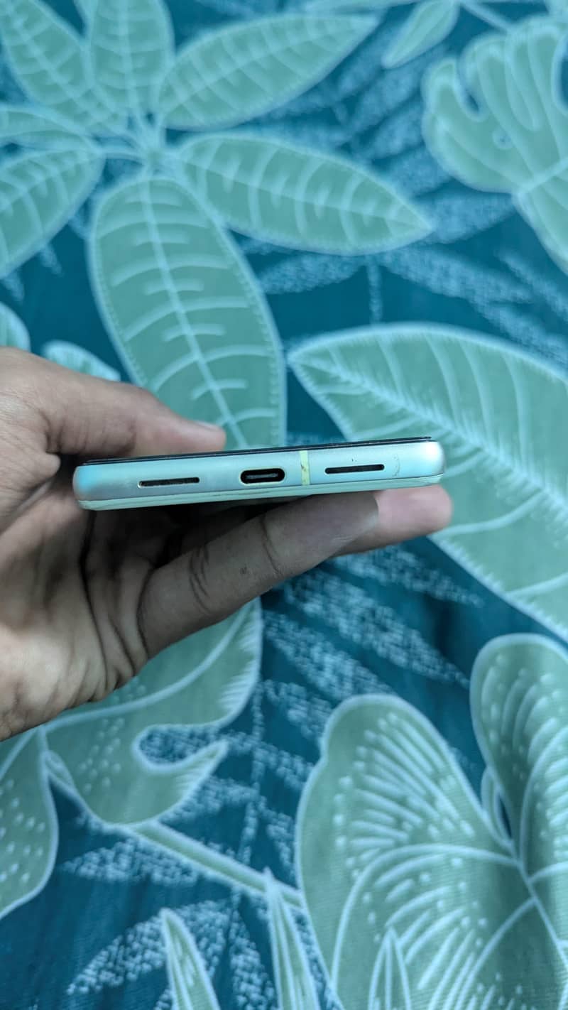 Google Pixel 7 2