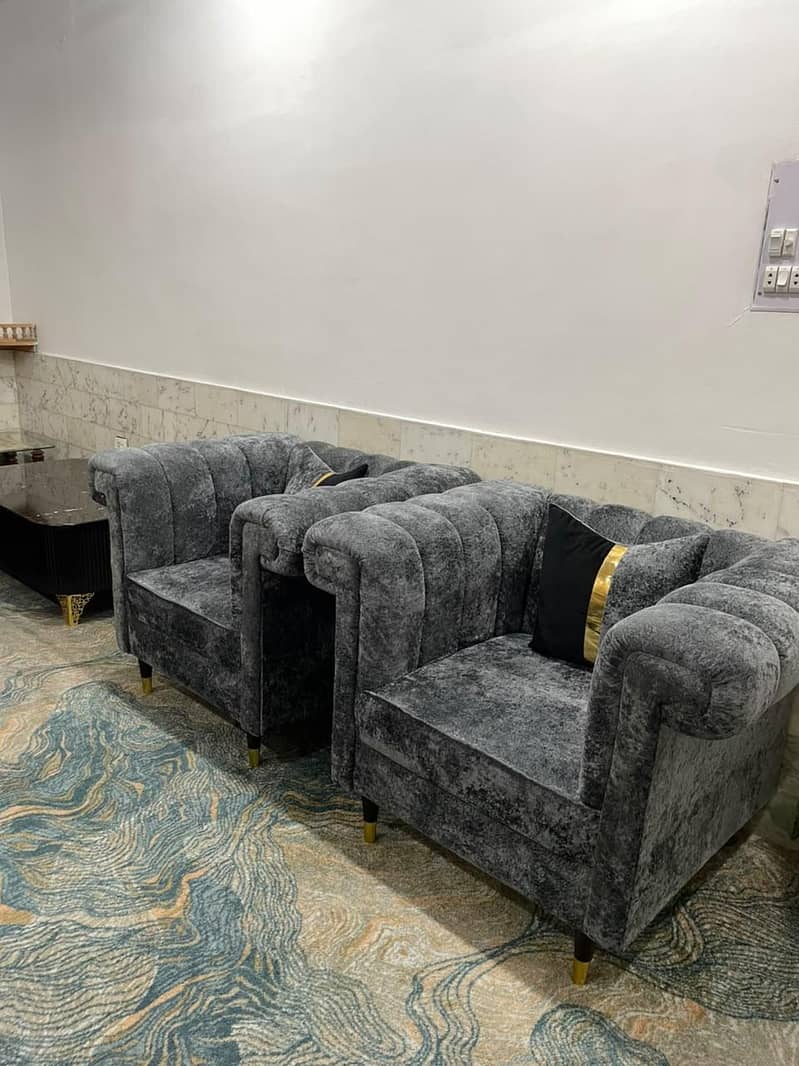 2 seater sofa 0
