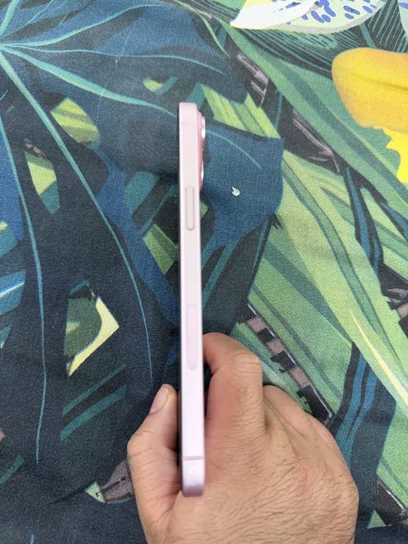 Apple iPhone 15 plus 1