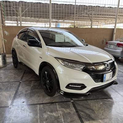 Honda Vezel RS 2019 4Grade Low mileage