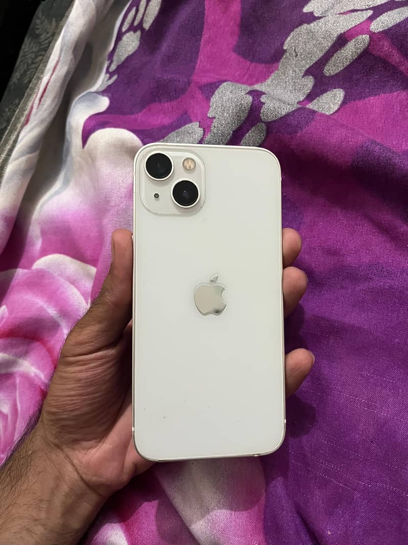 Apple iPhone 13 0