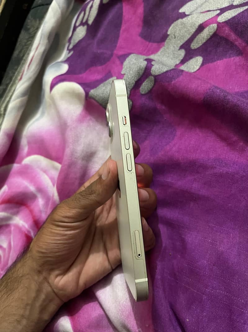 Apple iPhone 13 3