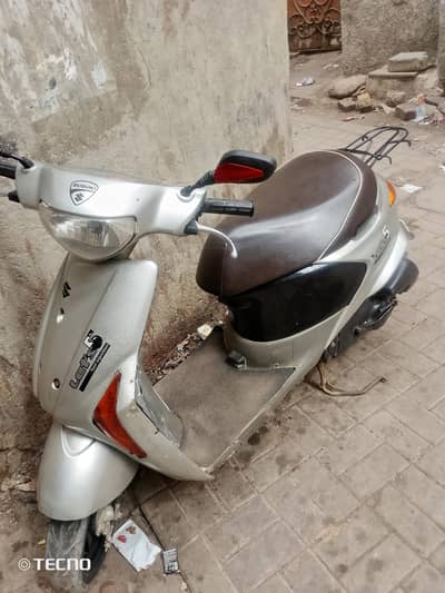 urgent sale Scooty